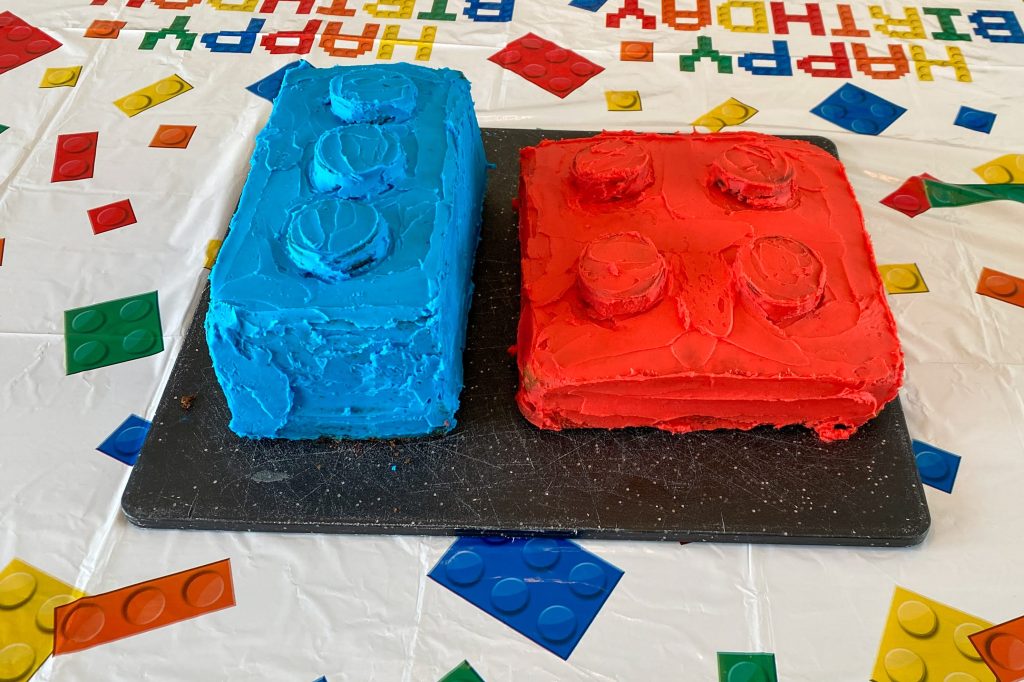 LEGO cakes blue and red building blocks